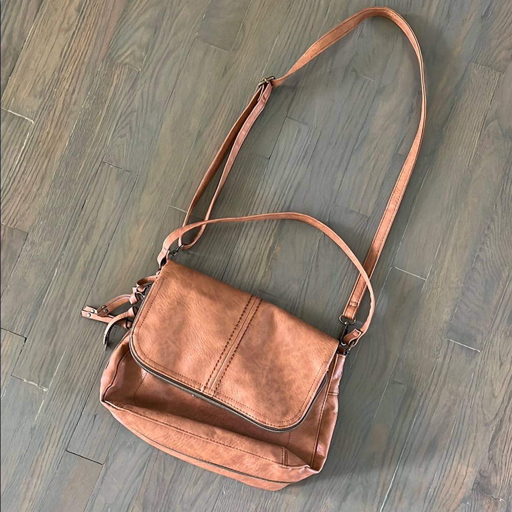 Vegan Leather Messenger Style Shoulder Bag Purse Crossbody